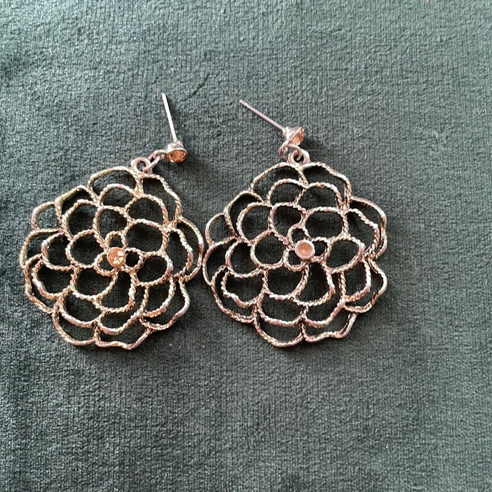 Gold flower earrings